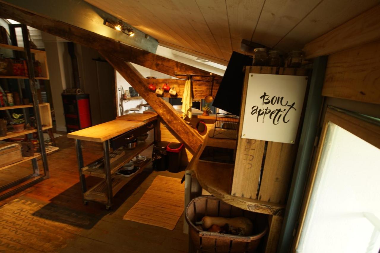 Le Refuge Ceretan, Grand Et Bel Appartement Mansarde En Plein Centre Bagian luar foto
