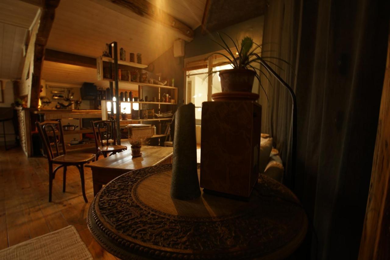 Le Refuge Ceretan, Grand Et Bel Appartement Mansarde En Plein Centre Bagian luar foto